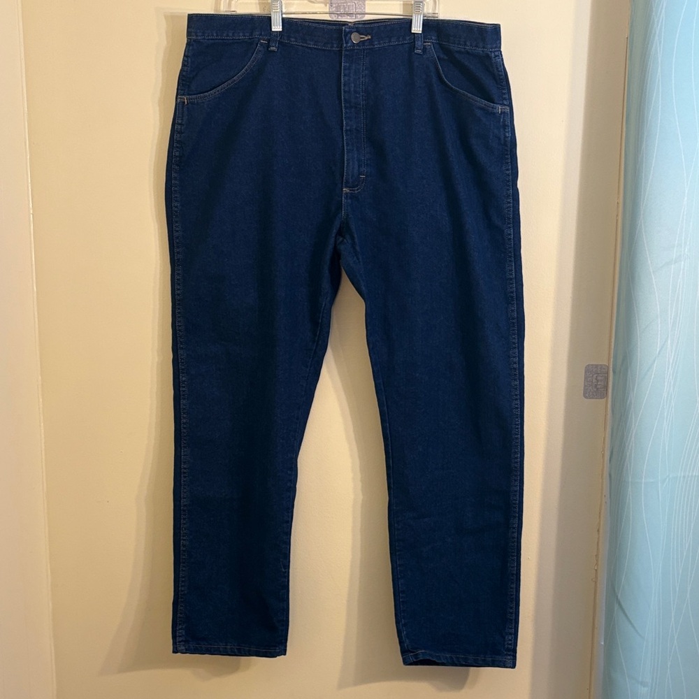 Wrangler Men's Deep Blue‎ Regular Jeans Mens 42 x 32 pockets 80% cotton 20% poly